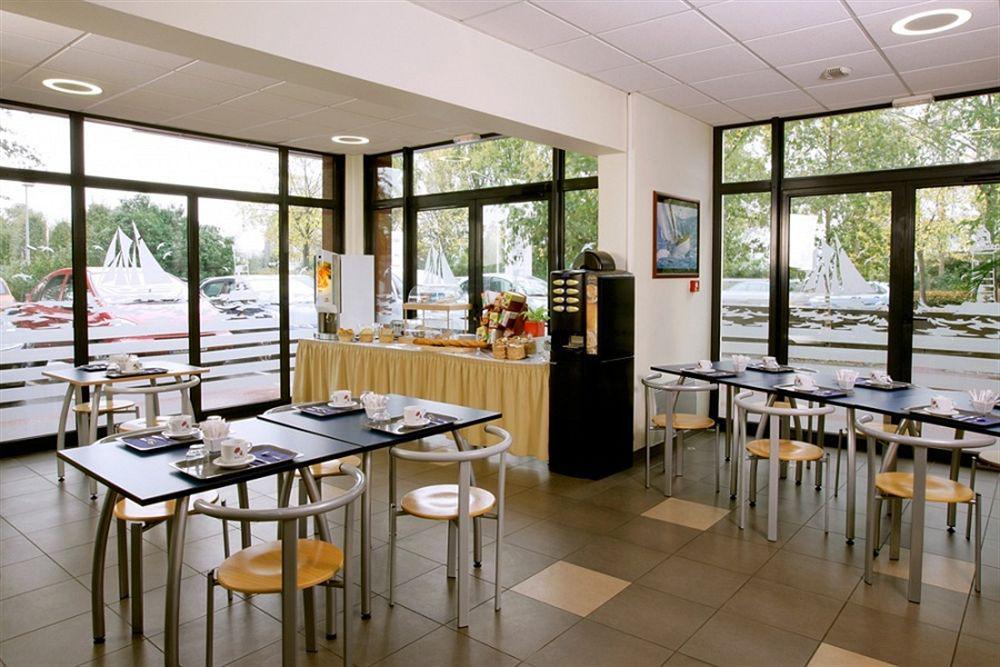 Appart'City Classic Caen Restoran foto